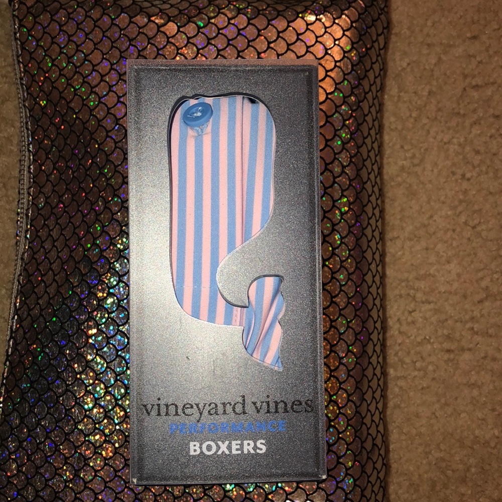 ✨New Vineyard Vines performance boxers 🐳👖